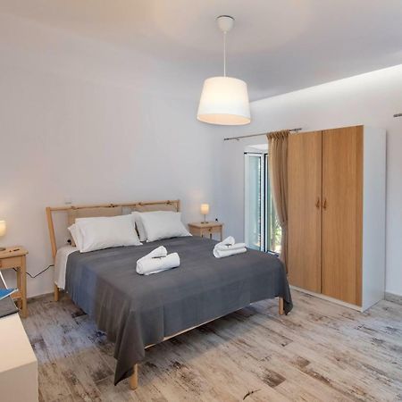 Loggos Couple Suite By Konnect Longós Exterior foto